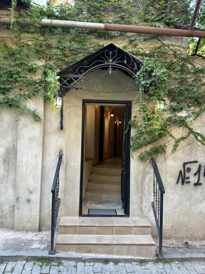 B&B Rooms Tbilisi Bagian luar foto