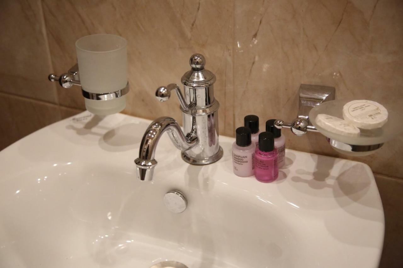 B&B Rooms Tbilisi Bagian luar foto